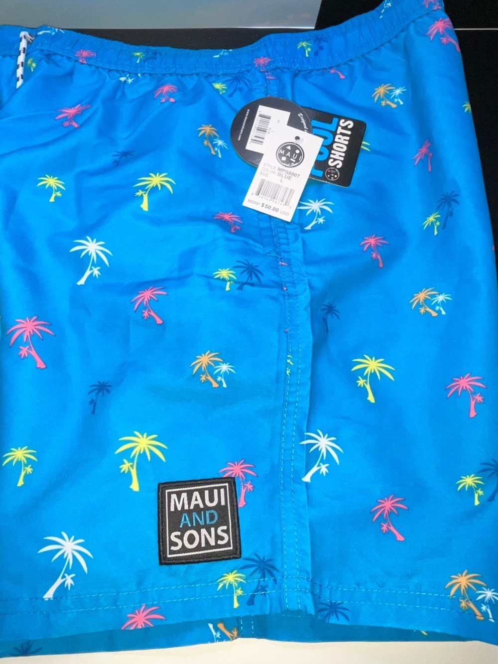 Maui & Sons Men’s LARGE Palm beach Pool Shorts. Waist-35”. NEW